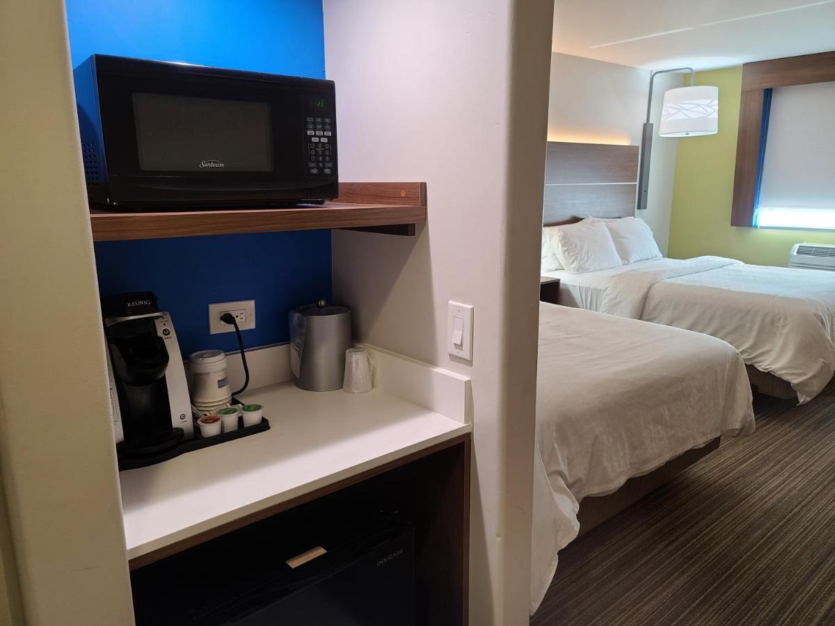 Holiday Inn Express Hotel & Suites Woodland Hills By Ihg Los Angeles Dış mekan fotoğraf