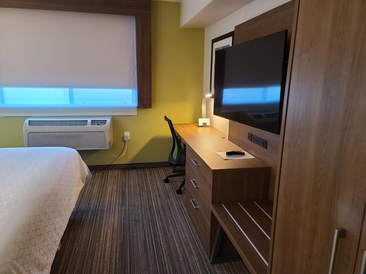 Holiday Inn Express Hotel & Suites Woodland Hills By Ihg Los Angeles Dış mekan fotoğraf