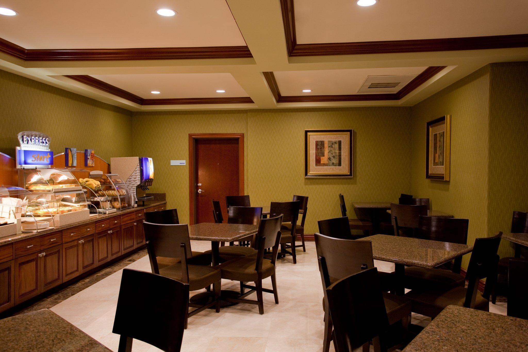 Holiday Inn Express Hotel & Suites Woodland Hills By Ihg Los Angeles Dış mekan fotoğraf