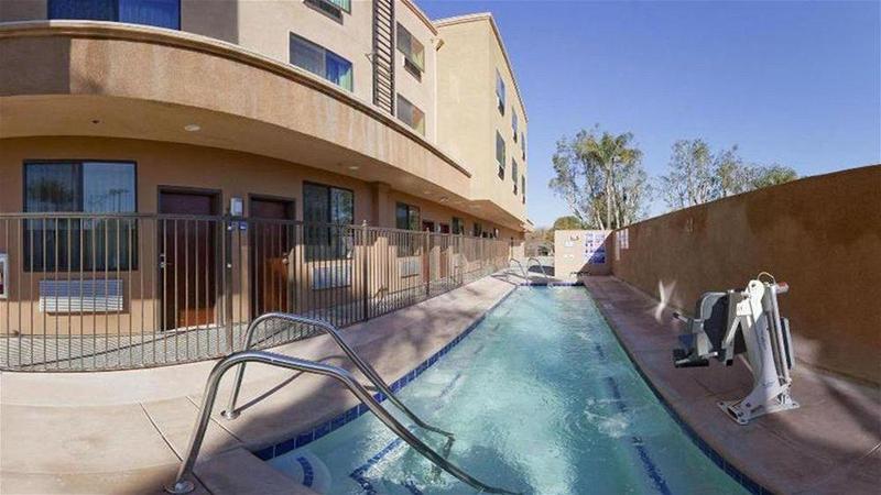 Holiday Inn Express Hotel & Suites Woodland Hills By Ihg Los Angeles Dış mekan fotoğraf