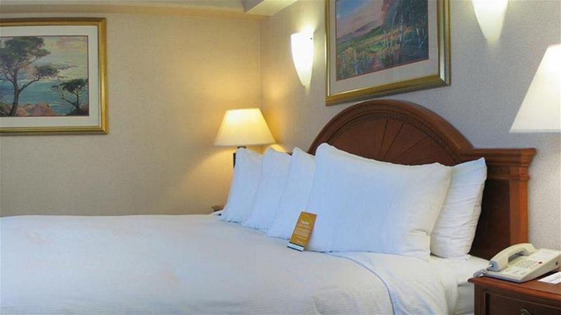 Holiday Inn Express Hotel & Suites Woodland Hills By Ihg Los Angeles Dış mekan fotoğraf