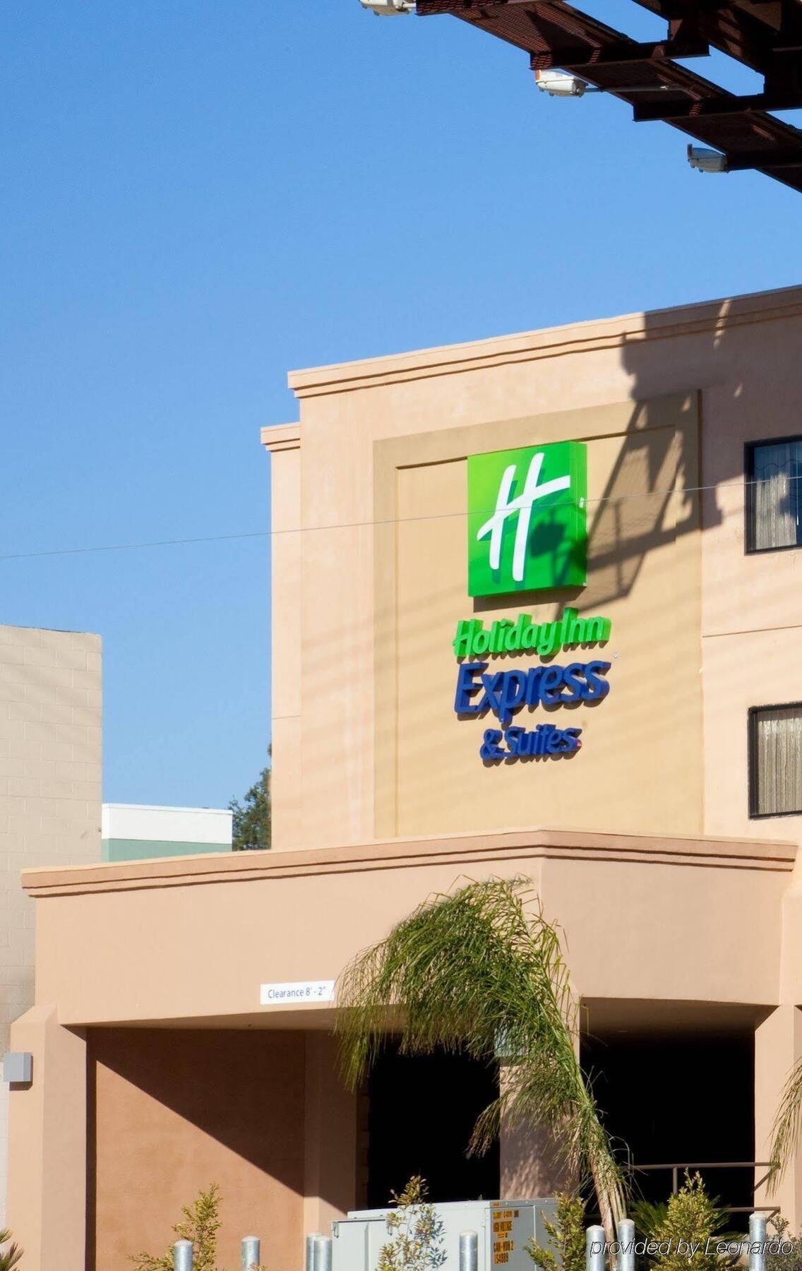 Holiday Inn Express Hotel & Suites Woodland Hills By Ihg Los Angeles Dış mekan fotoğraf